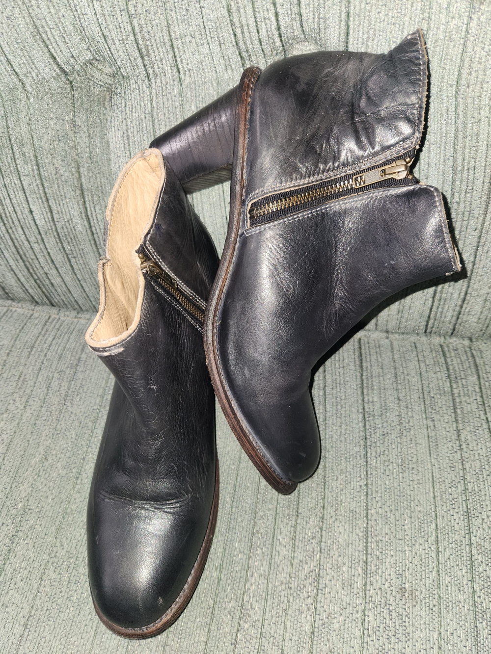 🍉BED|STU Yell Ankle Booties with Stacked Heel - Picture 8 of 9